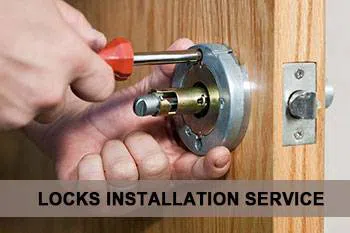 Capitol Locksmith Service New Britain, CT 860-261-9289 Capitol Locksmith Service New Britain, CT 860-261-9289 - lock-insta-sid-68-4mod